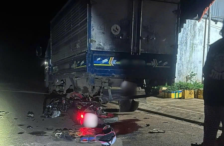 Hiện trường vụ tai nạn giao thông khiến 3 người tử vong. Ảnh: CV.