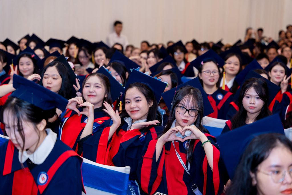 Sinh viên Trường Cao đẳng Y Dược Sài Gòn trong lễ trao bằng tốt nghiệp năm 2025.  Ảnh: cdyduocsaigon.edu.vn. 