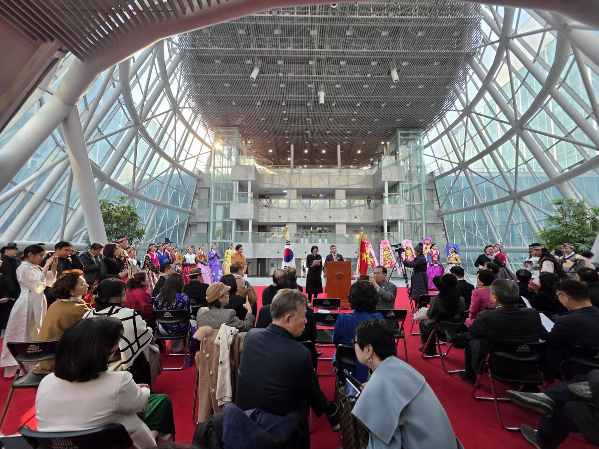 Triển lãm về Chủ tịch Hồ Chí Minh – điểm tựa tinh thần cho cộng đồng người Việt tại Hàn Quốc