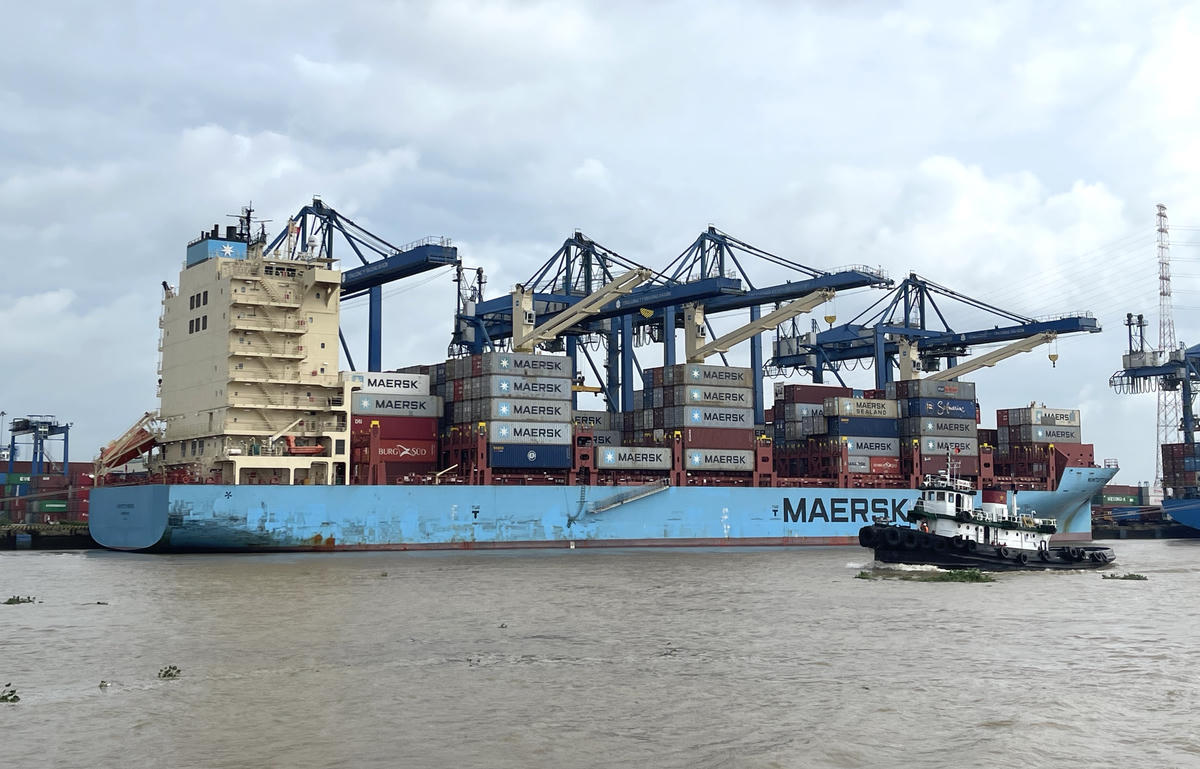 TPHCM mở rộng thu phí cảng biển: Khơi thông vận tải đường thủy