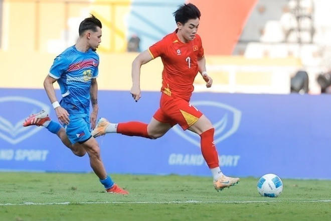 Đình Bắc (số 7) tiếp tục thi đấu năng nổ trên hàng công của U22 Việt Nam. (Ảnh: TTXVN)