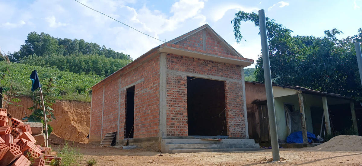 Chương trình Mục tiêu Quốc gia giảm nghèo bền vững đã hỗ trợ xây dựng hàng nghìn ngôi nhà mới cho hộ nghèo ở TP Huế. Ảnh: N.Q.