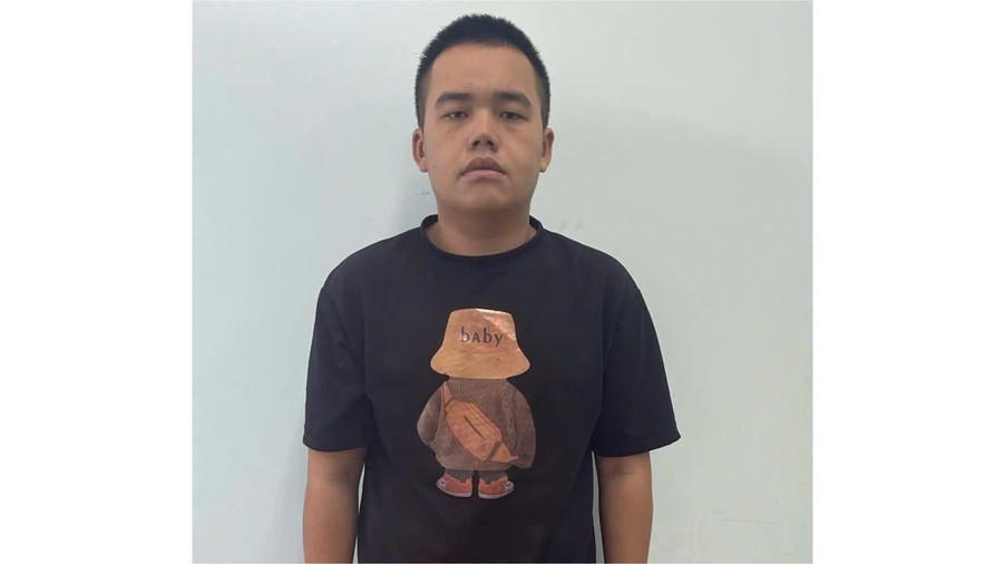 Đối tượng&nbsp;Nguyễn Viết Thành tại cơ quan điều tra. Ảnh: CV.