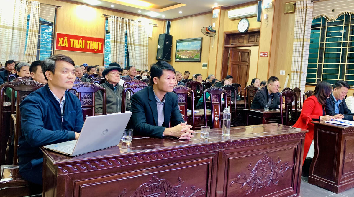 Dự buổi tập huấn có lãnh đạo UBND xã, lãnh đạo Mặt trận tổ quốc và lãnh đạo các Hội Phụ nữ, Hội Cựu chiến binh và những người làm công tác tuyên truyền viên cơ sở trên địa bàn xã Thái Thụy. Ảnh: thaithuy.hungyen.gov.vn