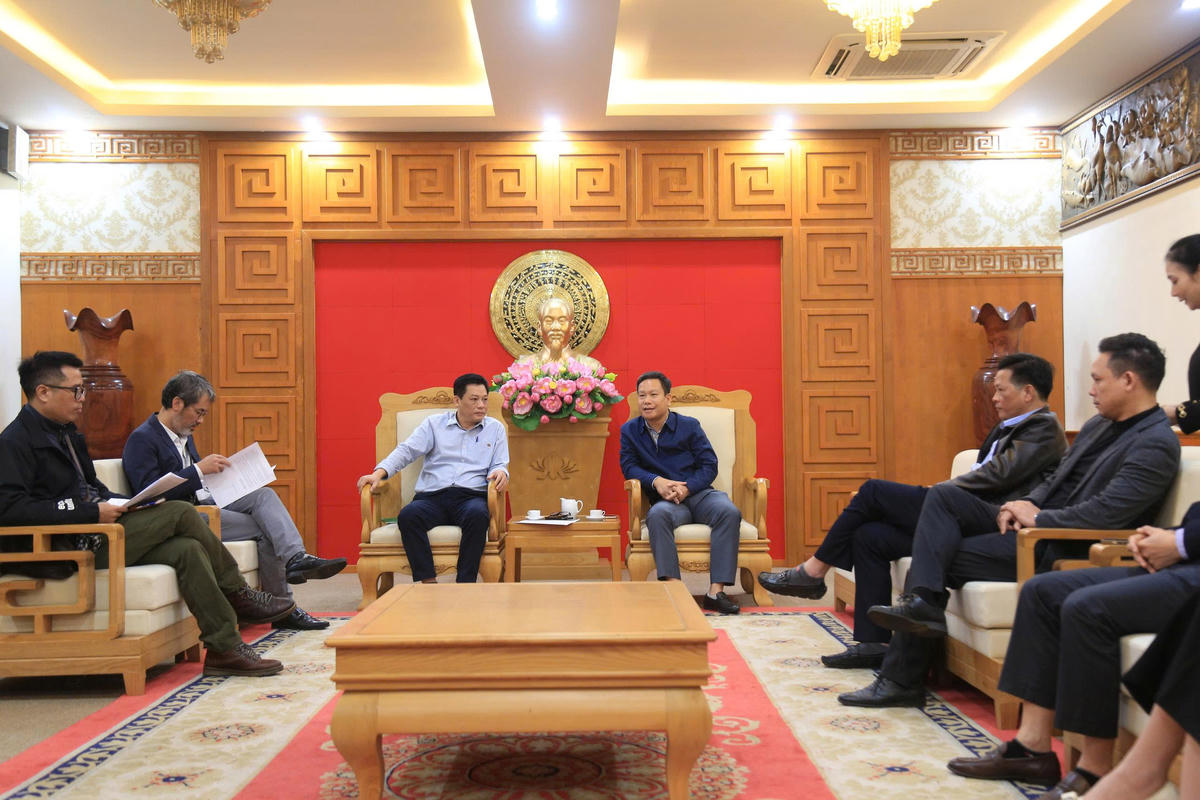Ông Nguyễn&nbsp;Xuân Huy, Chi cục trưởng Chi cục Chất lượng và Phát triển nông thôn tỉnh Lào Cai trong buổi trao đổi với các cơ quan báo chí. Ảnh: Ngô Hùng.