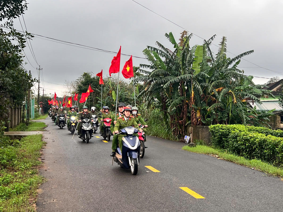Công an xã Vĩnh Hoàng củng cố vững chắc tình hình an ninh trật tự trên địa bàn, góp phần xây dựng kinh tế - xã hội địa phương. Ảnh: CAX.