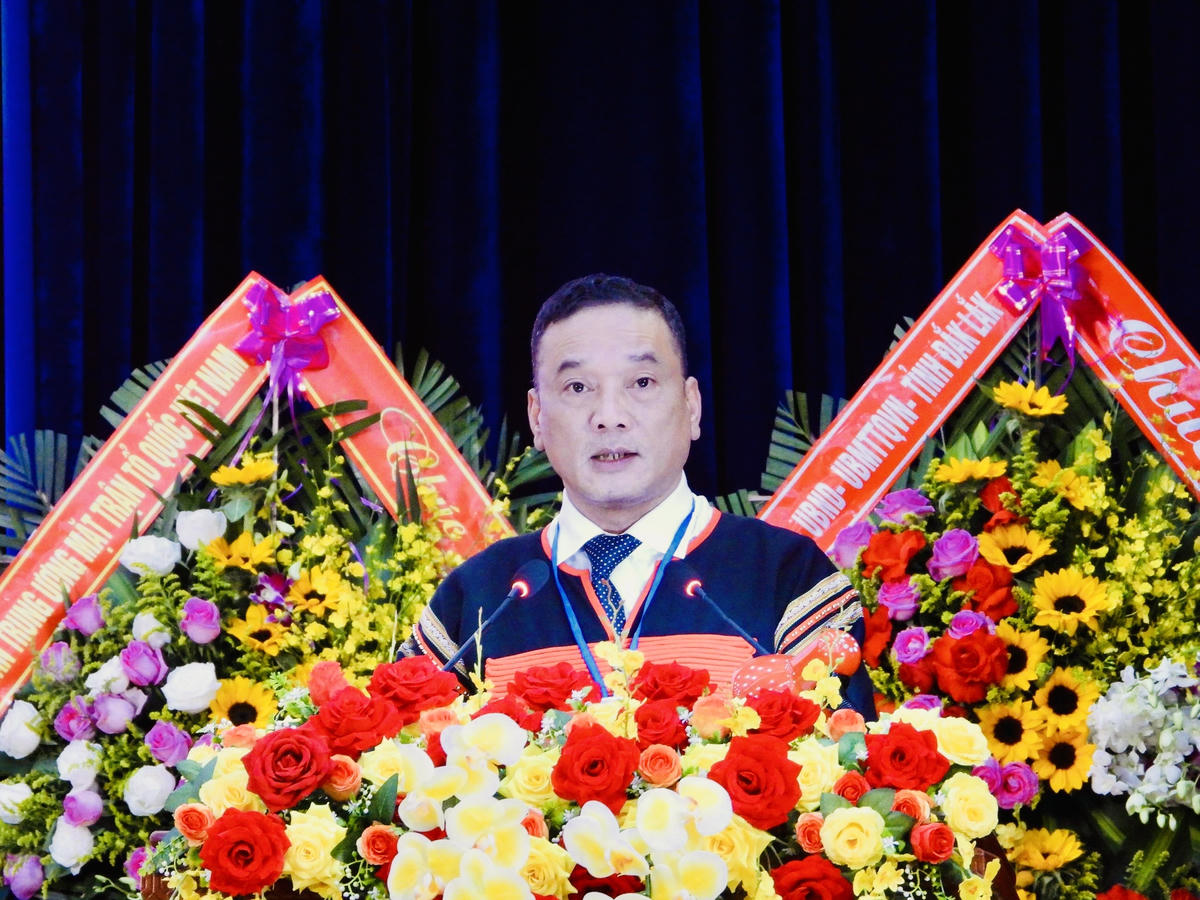 Ông Y Giang Gry Niê Knơng - Phó Bí thư Tỉnh ủy, Chủ tịch Ủy ban MTTQ Việt Nam tỉnh phát biểu. Ảnh: Thanh Nga.