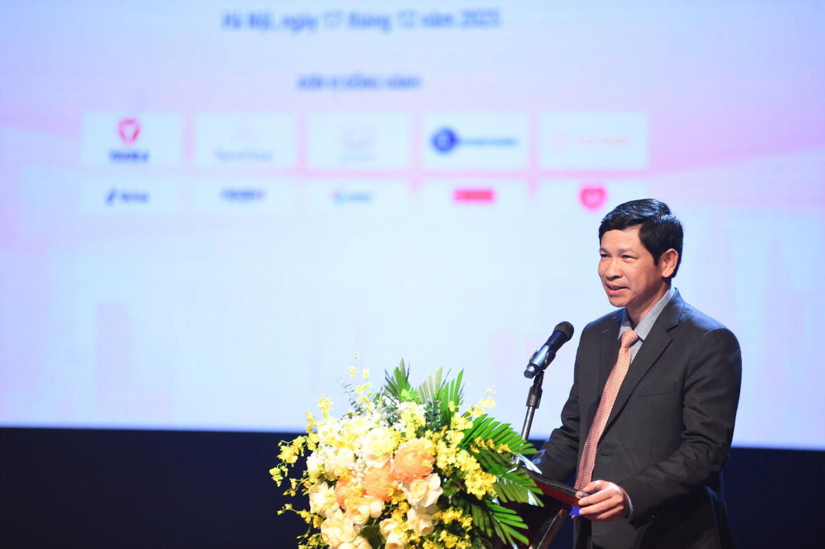 Phát biểu tại lễ trao giải,&nbsp;Thứ trưởng Bộ VHTTDL&nbsp; Hồ An Phong khẳng định, sức lan toả của cuộc thi sáng tạo Video/clip “Ấn tượng Du lịch Việt Nam” năm 2025 trong quảng bá văn hoá, hình ảnh đất nước và con người Việt Nam trong kỷ nguyên số. Ảnh: Phạm Sỹ.