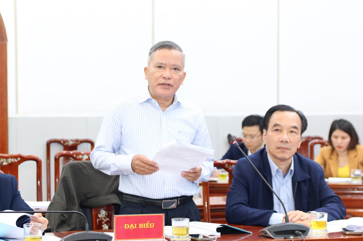 TS Nguyễn Văn Pha, Ủy viên Đoàn Chủ tịch UBTƯ MTTQ Việt Nam phát biểu tại Hội thảo.