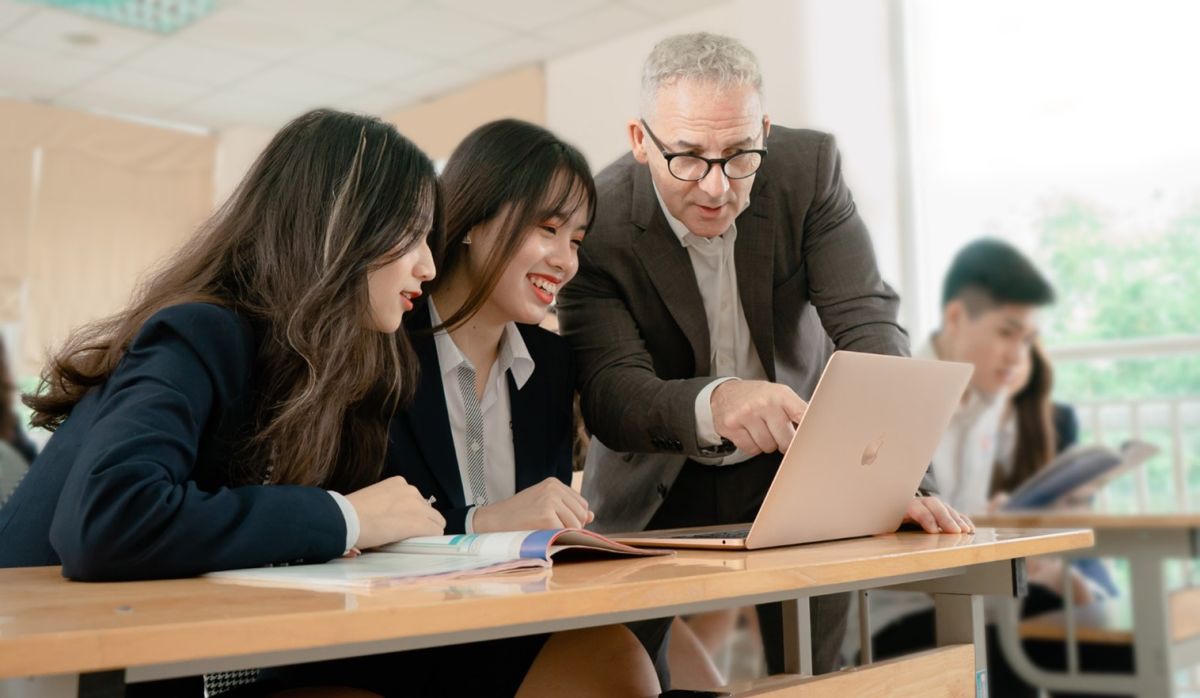 Đổi mới chuẩn nghề nghiệp giảng viên