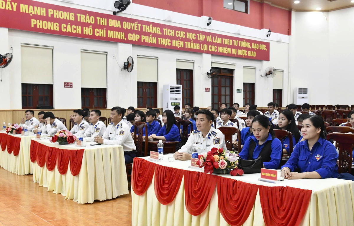 Các đại biểu tham dự cuộc thi. Ảnh: CV.