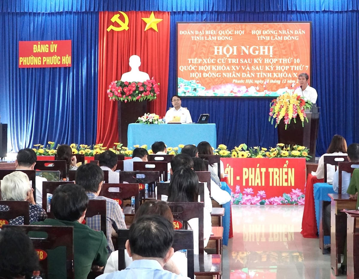 Quang cảnh Hội nghị tiếp xúc cử tri tại phường Phước Hội, tỉnh Lâm Đồng. (ảnh H.L)