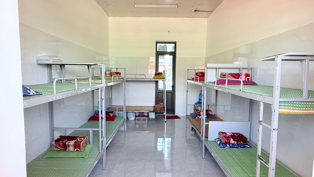 Cơ sở vật chất của nhà trường ngày càng hoàn thiện.