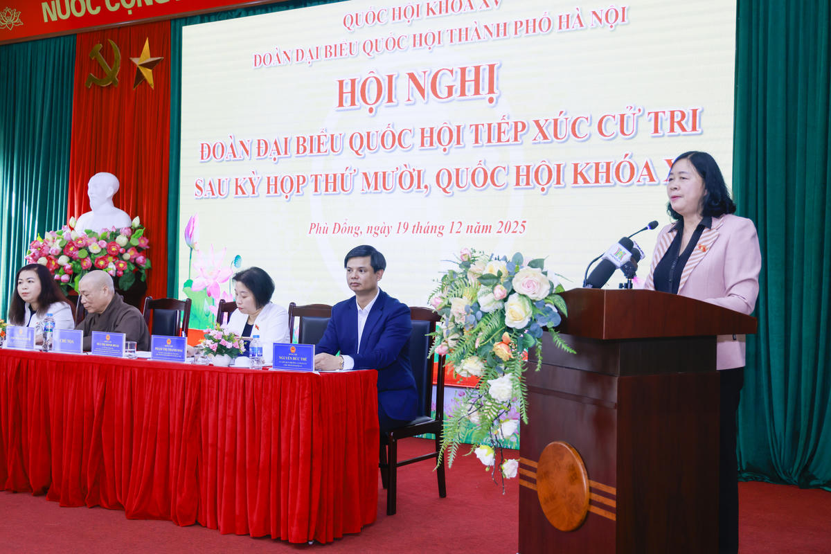 Chủ tịch Bùi Thị Minh Hoài phát biểu tại Hội nghị. Ảnh: Quang Vinh.