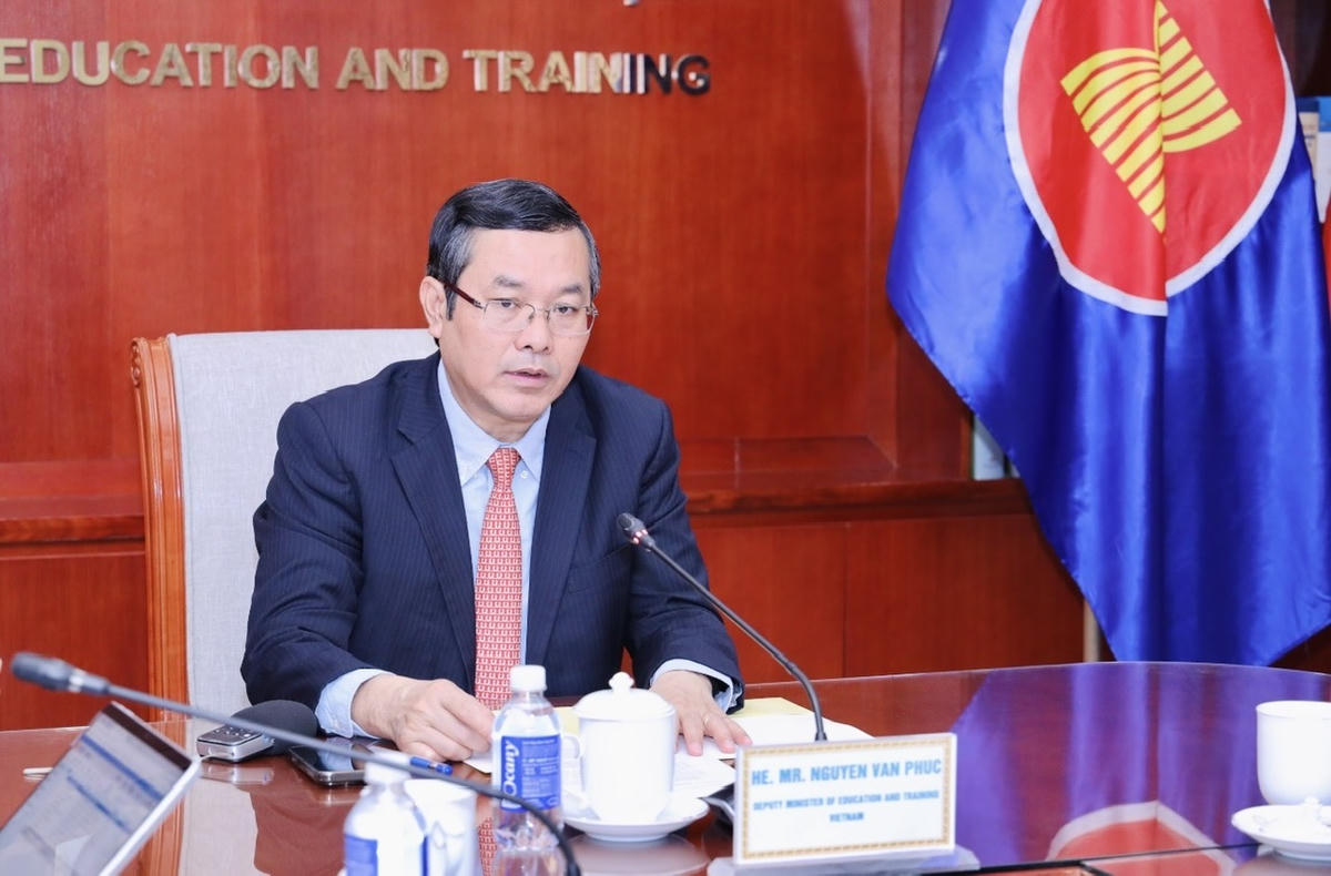 Thứ trưởng Bộ GDĐT Nguyễn Văn Phúc phát biểu tại sự kiện. Ảnh Nguyễn Mạnh