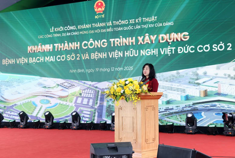 Bộ trưởng Bộ Y tế Đào Hồng Lan phát biểu tại buổi lễ 