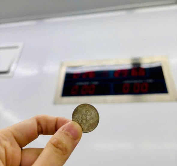 Đồng xu được được đội ngũ bác sỹ gắp ra tại Bệnh viện đa khoa Khánh Hòa. Ảnh: BVCC