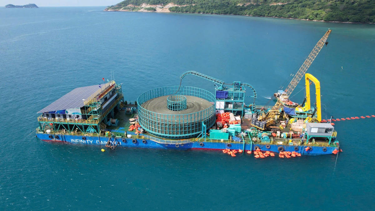 Dự án cấp điện từ điện lưới Quốc gia cho huyện Côn Đảo tại đặc khu Côn Đảo.