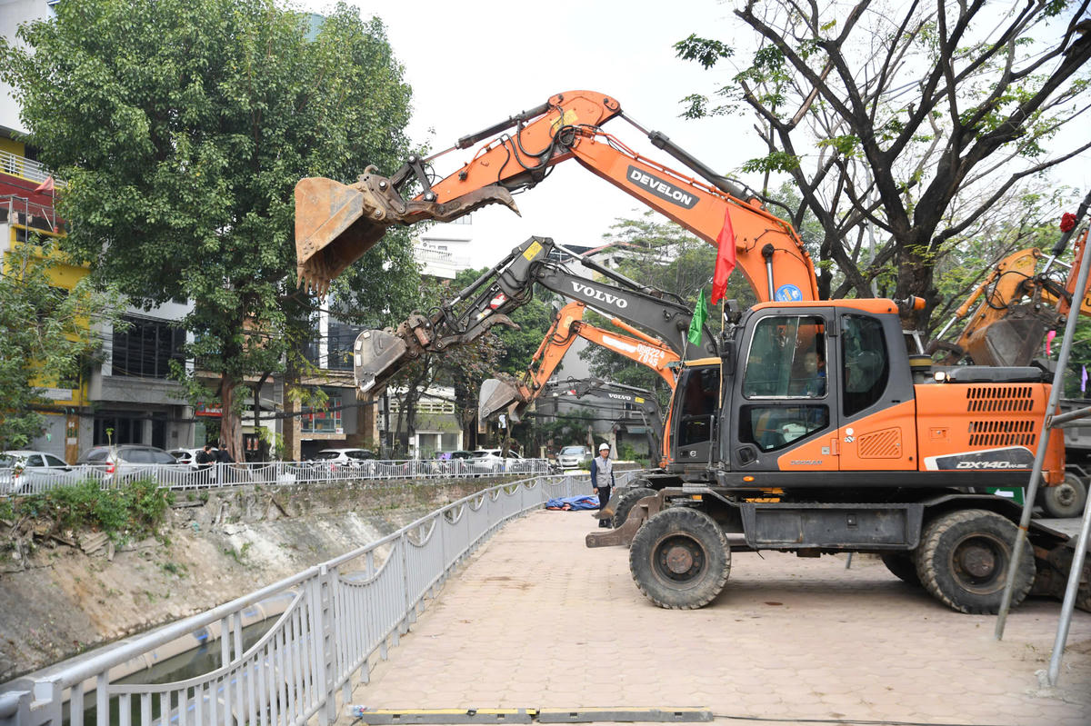 Dự án chính thức được khởi công vào sáng ngày 19/12. Ảnh: Phạm Sỹ.