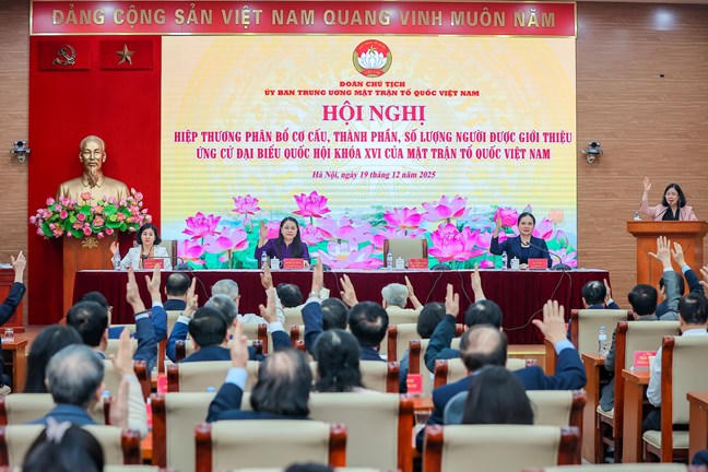 Đại biểu tham dự đã biểu quyết thống nhất phân bổ 25 đại biểu theo Tờ trình của Ban Thường trực UBTƯ MTTQ Việt Nam.