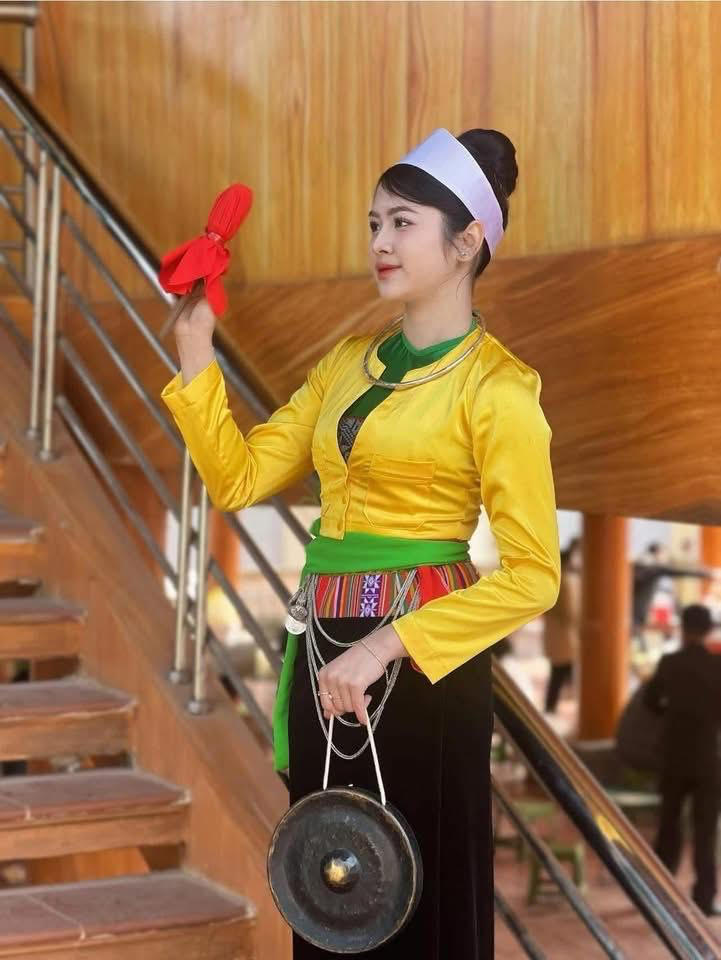Chiêng Mường náo nức Cao Phong