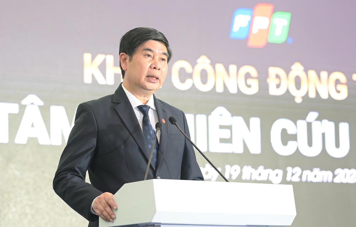 Phó Chủ tịch UBND tỉnh Gia Lai Lâm Hải Giang phát biểu tại lễ khởi công. Ảnh: Đình Sang.