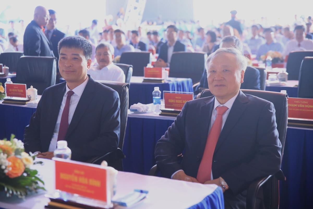 Phó Thủ tướng Thường trực Nguyễn Hoà Bình tham dự sự kiện tại Cảng Hàng không quốc tế Long Thành.