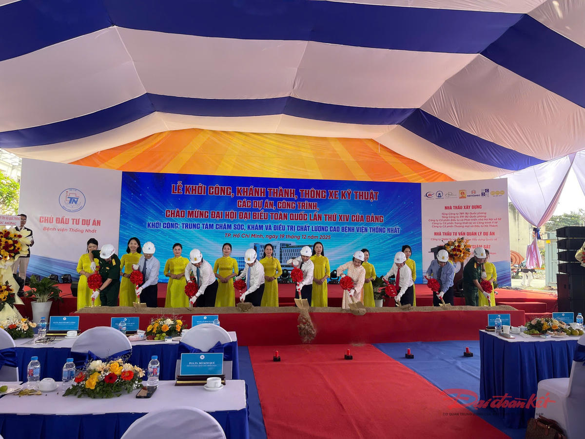 Quang cảnh Lễ khởi công dự án Trung tâm chăm sóc, khám và điều trị chất lượng cao cho cán bộ – Bệnh viện Thống Nhất. Ảnh: Hồng Phúc.