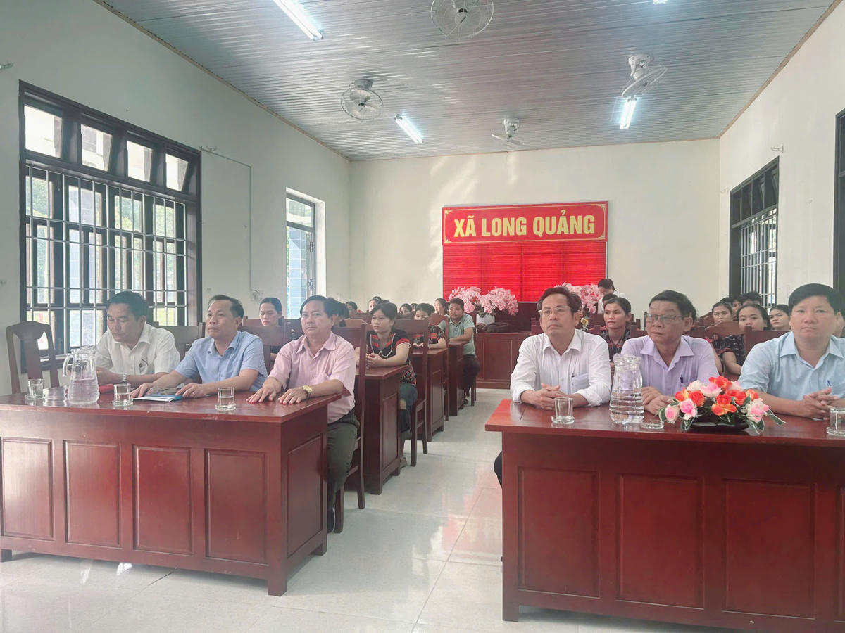 UBND xã Long Quảng phối hợp với các đơn vị chức năng mở lớp đào tạo nghề cho người dân nâng cao kỹ năng, tăng cơ hội có việc làm, tự tạo sinh kế ổn định. Ảnh: CTV.
