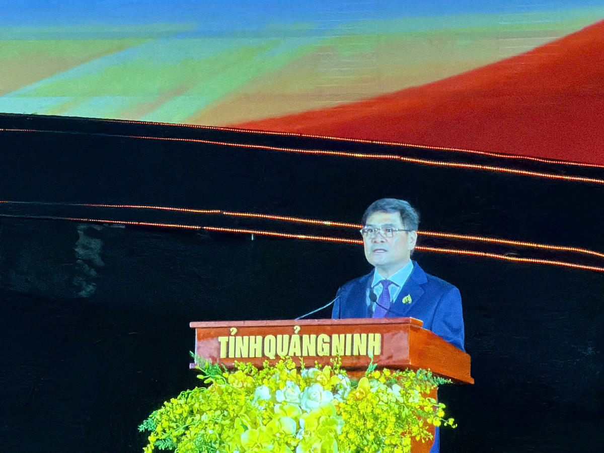 Ông Bùi Văn Khắng, Chủ tịch UBND tỉnh Quảng Ninh phát biểu tại buổi lễ.
