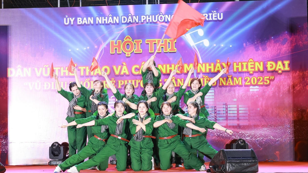 Hội thi Dân vũ thể thao và các nhóm nhảy hiện đại với chủ đề “Vũ điệu Tân Triều – Sức sống mới”. Ảnh: N.L