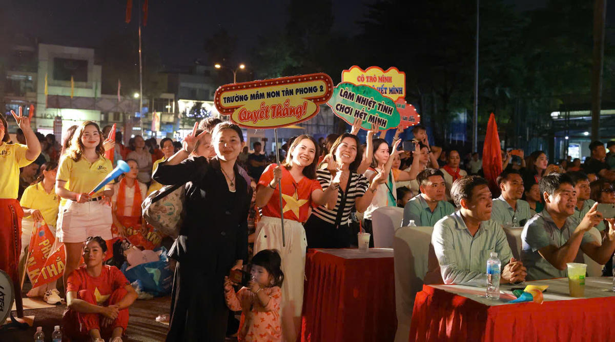 Hội thi thu hút đông đảo người dân tham dự. Ảnh: N.L