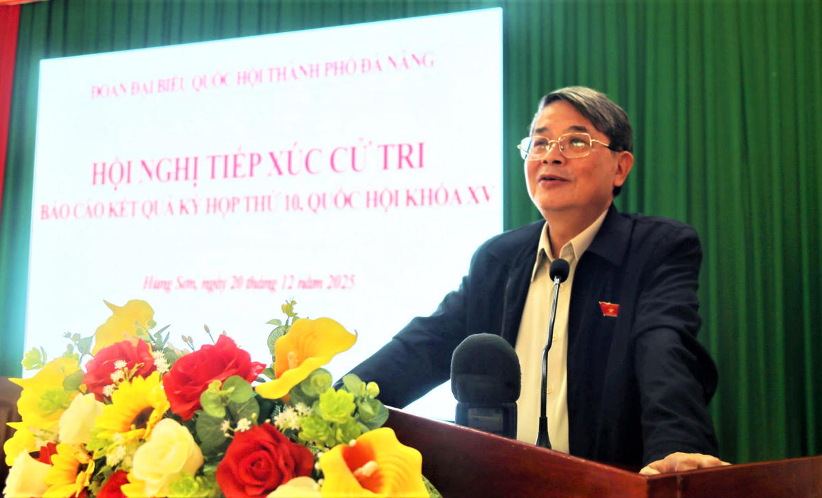 Phó Chủ tịch Quốc hội Nguyễn Đức Hải phát biểu tại buổi tiếp xúc cử tri tại xã Hùng Sơn. Ảnh: CV.