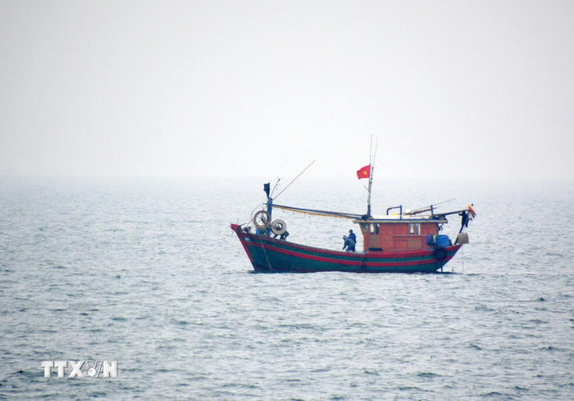 Tàu cá Việt Nam hoạt động trên vùng biển phía Bắc Vịnh Bắc Bộ. (Ảnh: TTXVN phát).
