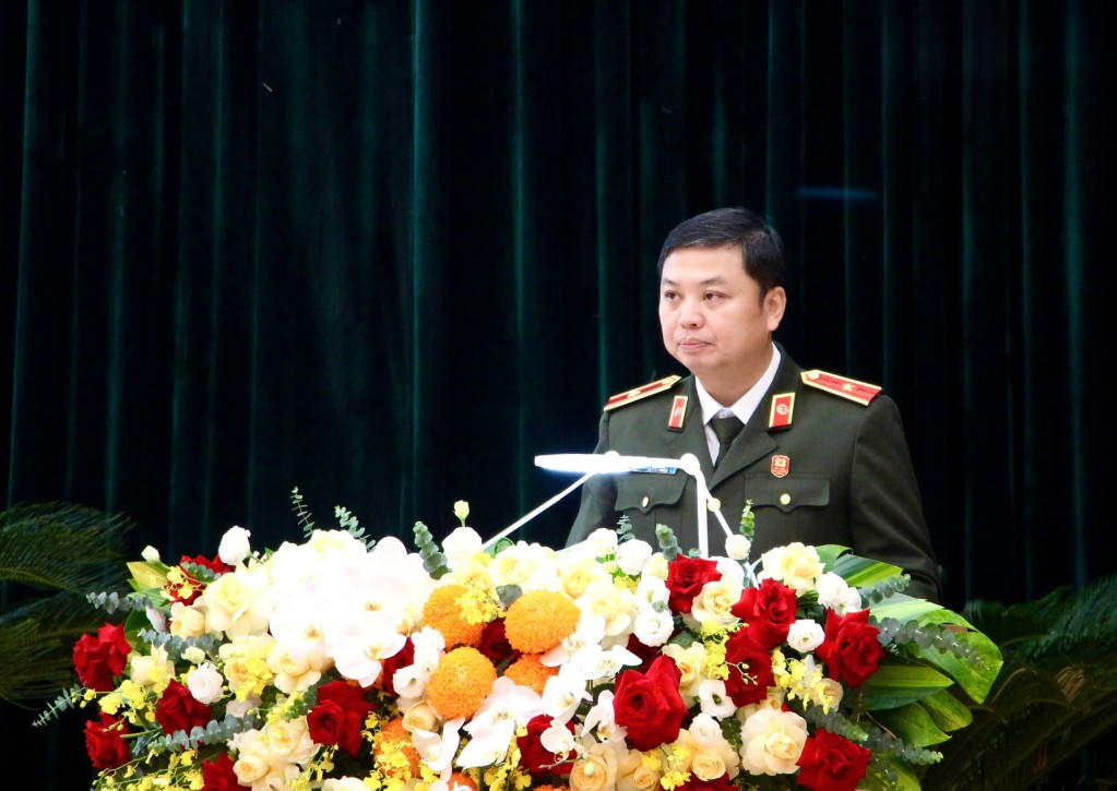 Thiếu tướng Nguyễn Tiến Trung, Giám đốc Công an tỉnh Quảng Ninh phát biểu tại Hội nghị. Ảnh: QMG