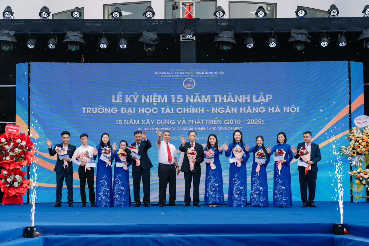 Ấn tượng Lễ Kỷ niệm 15 năm thành lập Trường Đại học Tài chính – Ngân hàng Hà Nội