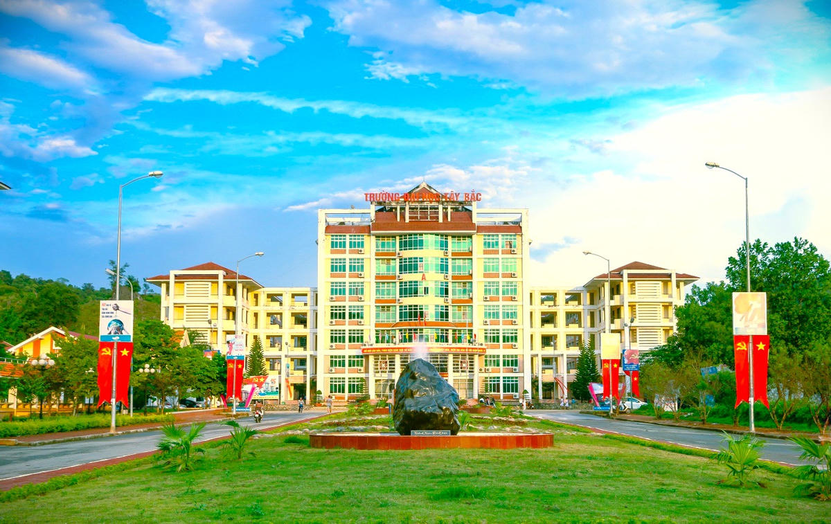 Sau hơn 20 năm dự án vẫn chưa hoàn thành công tác bồi thường, giải phóng mặt bằng. ẢNH: T.B.