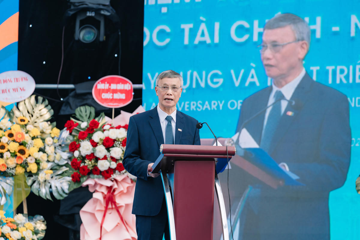 PGS.TS.NGƯT Phạm Ngọc Ánh – Hiệu trưởng FBU phát biểu.