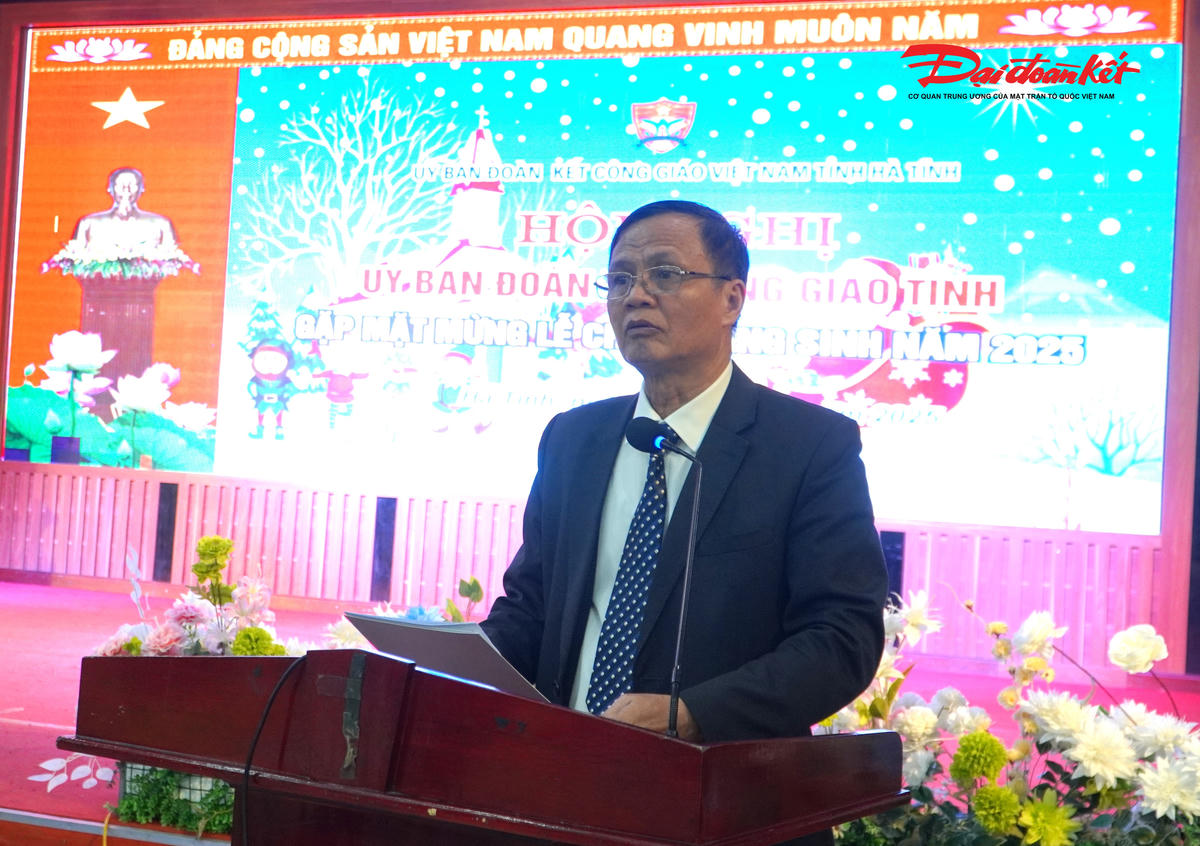 Ông Antôn Nguyễn Văn Luận, Phó Chủ tịch Ủy ban ĐKCG tỉnh Hà Tĩnh báo cáo tại hội nghị.&nbsp;