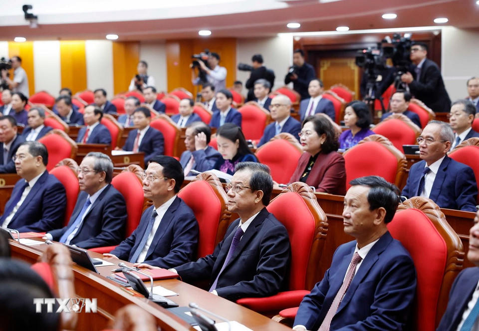 Các đại biểu dự phiên bế mạc Hội nghị lần thứ 15 Ban Chấp hành Trung ương khóa XIII. (Ảnh: Thống Nhất/TTXVN)