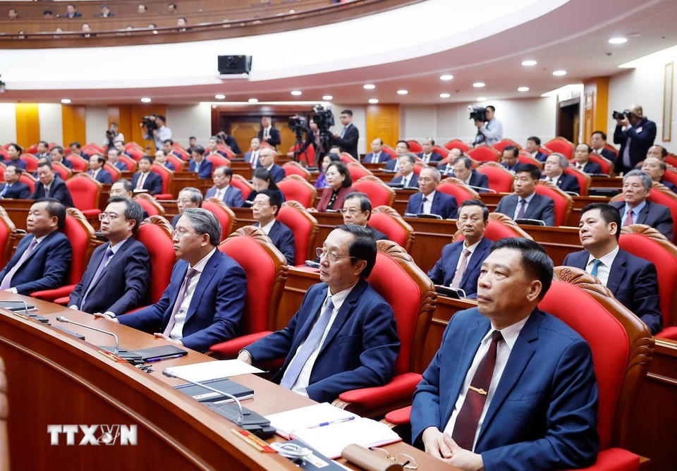 Các đại biểu dự phiên bế mạc Hội nghị lần thứ 15 Ban Chấp hành Trung ương khóa XIII. (Ảnh: Thống Nhất/TTXVN)