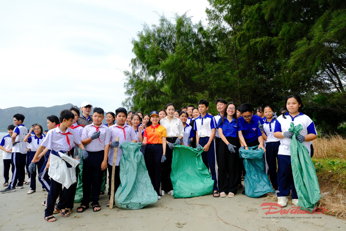 Rất đông thanh niên, học sinh, sinh viên tham gia chương trình ngày hội. Ảnh: H.Phúc.