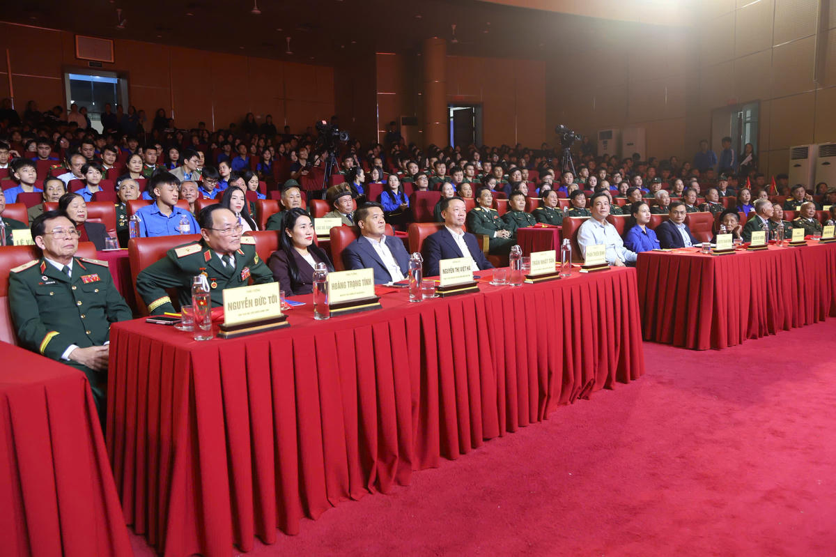 Đại biểu tham gia chương trình. Ảnh: HN.