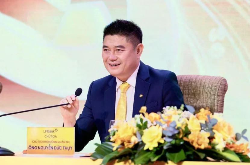Kể từ ngày 23/12, ông Nguyễn Đức Thụy không còn là Chủ tịch HĐQT Ngân hàng LPBank .