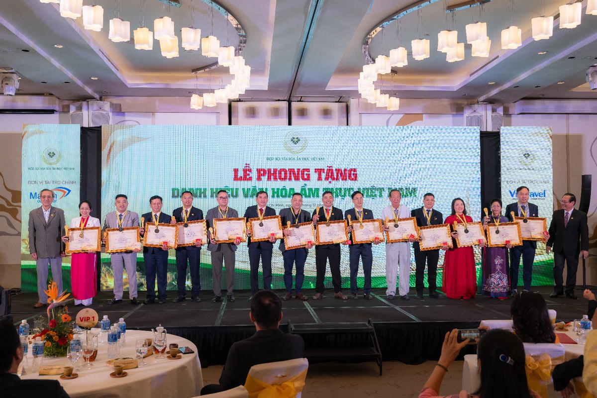 Phong tặng 15 Nghệ nhân Văn hóa Ẩm thực Việt Nam