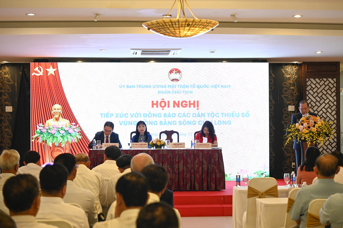 Quang cảnh hội nghị. Ảnh Nguyễn Minh.