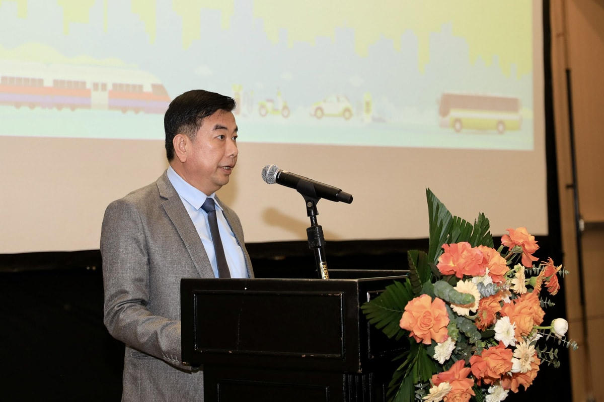 Tổng Biên tập Báo Hà nội mới Nguyễn Minh Đức phát biểu đề dẫn tọa đàm. Ảnh: Quang Thái