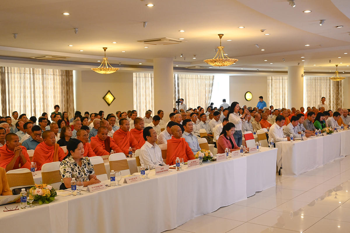 Đoàn Chủ tịch Ủy ban Trung ương MTTQ Việt Nam tiếp xúc đồng bào các dân tộc thiểu số vùng ĐBSCL