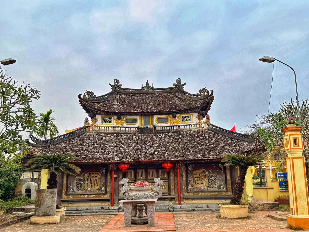 Nếu không có biện pháp kịp thời để bảo vệ di tích, nguy cơ nghè cổ bị sụp đổ trong các mùa mưa bão sắp tới là điều khó có thể tránh khỏi...