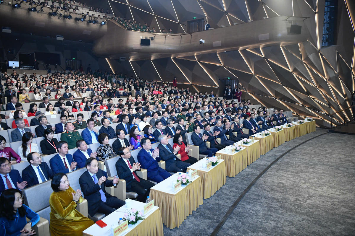 Các đại biểu dự&nbsp;Chương trình “Hồ Chí Minh - Hành trình khát vọng 2025”. Ảnh: Như Ý